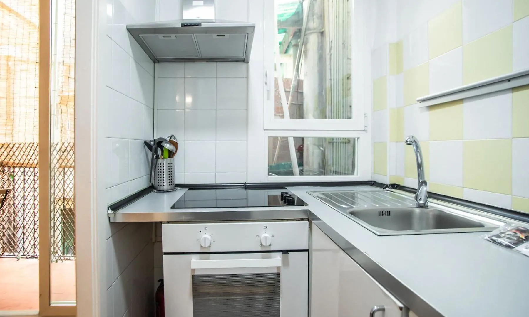 ברצלונה 44Poc1062 - Studio Newly Decorated In Poble Sec דירה